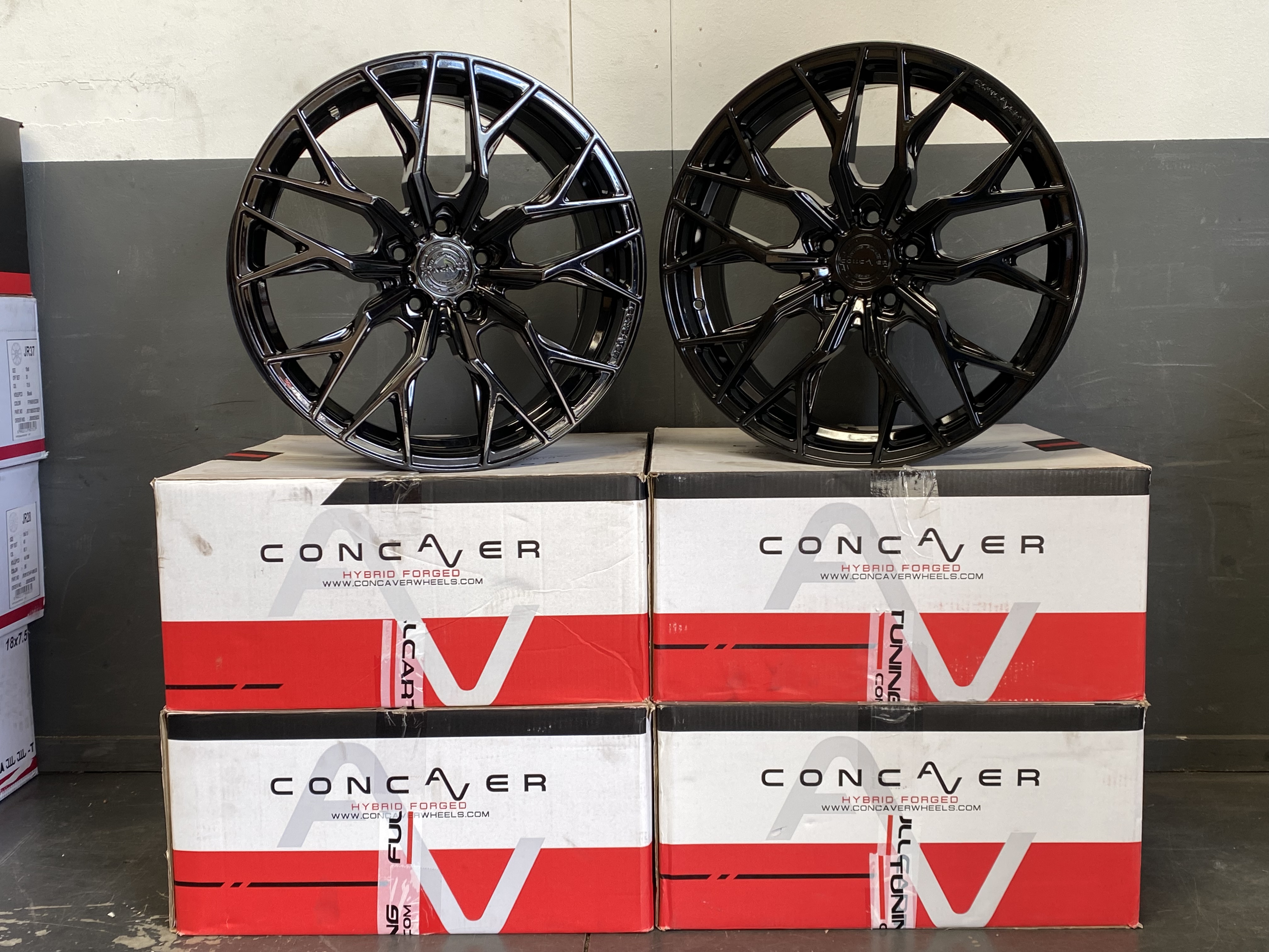 Image of Concaver CVR1 Velgen 19 Inch 8.5J ET45 5x112 Gloss Black