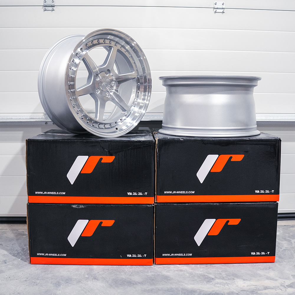Image of JR-Wheels JR43 Velgen 18 Inch 9.5J ET35 5x114.3 Silver Machined