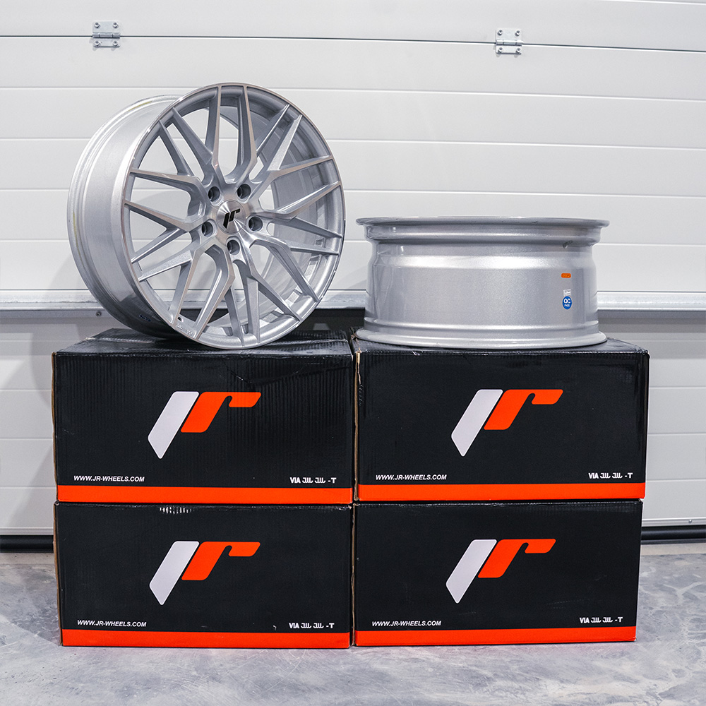 Image of JR-Wheels JR28 TWEEDE KANS Velgen 19 Inch 8.5J ET40 5x120 Silver Machined