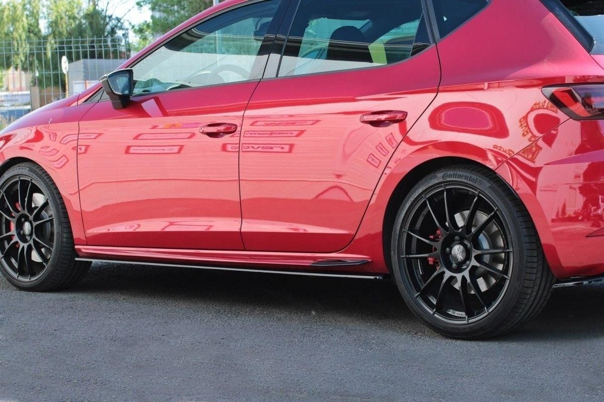 Image of Maxton Side Skirts V2 Glanzend Zwart ABS Plastic Seat Leon Facelift
