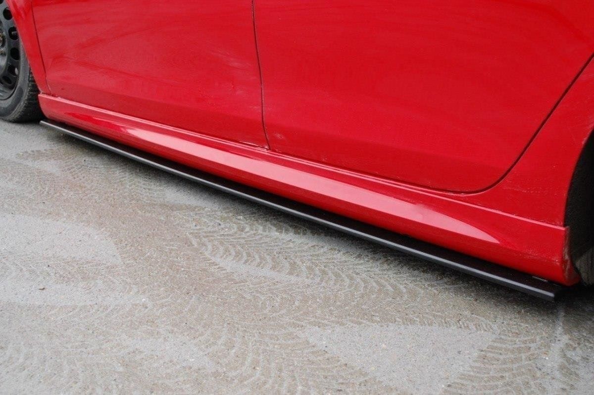 Image of Maxton Side Skirts Glanzend Zwart ABS Plastic Volkswagen Golf