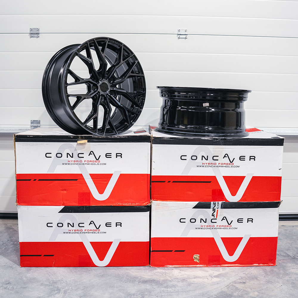 Image of Concaver CVR1 Velgen 19 Inch 8.5J ET37 5x112 Double Tinted Black