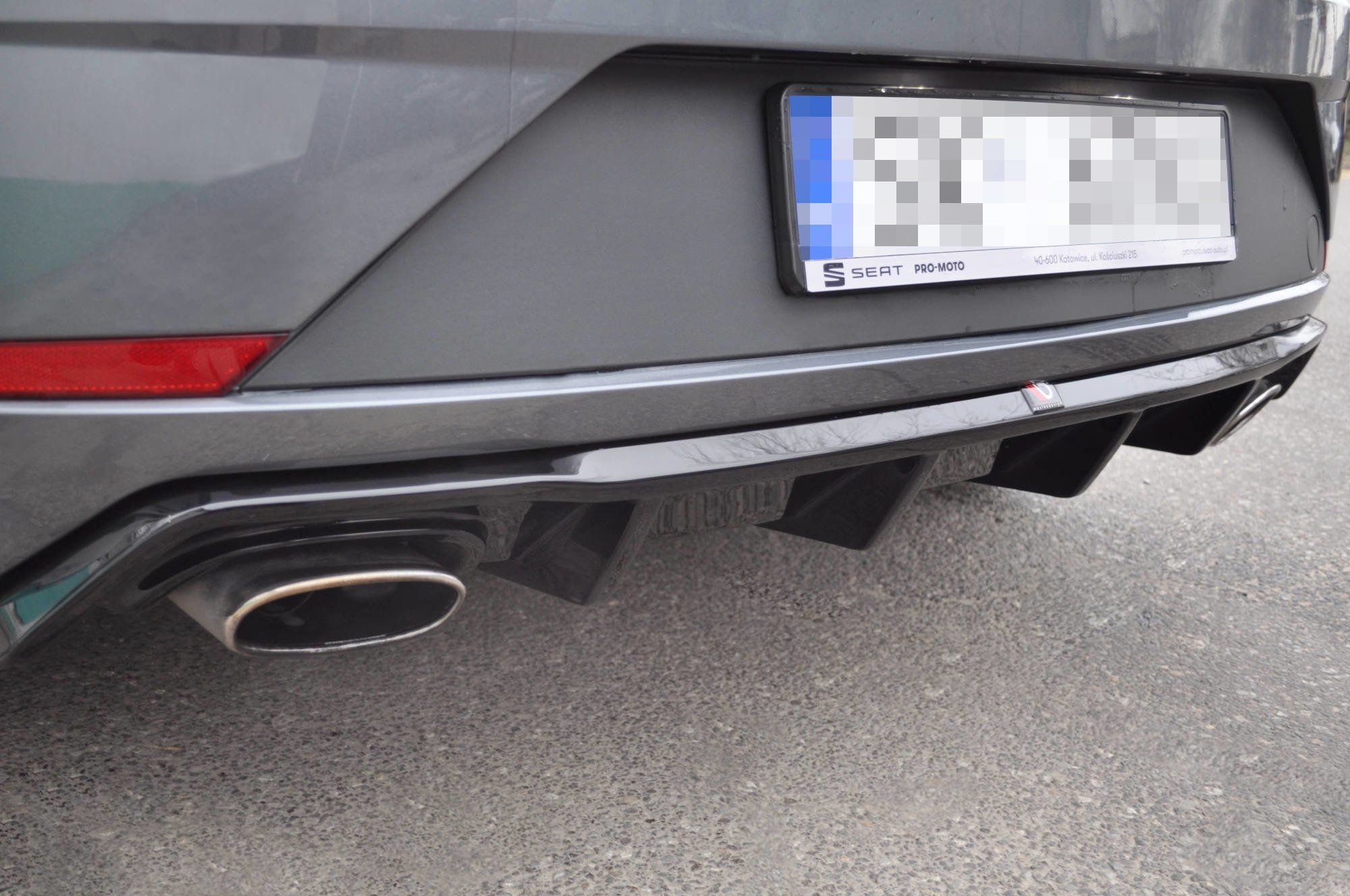 Image of Maxton Achter Diffuser Glanzend Zwart ABS Plastic Seat Leon Facelift