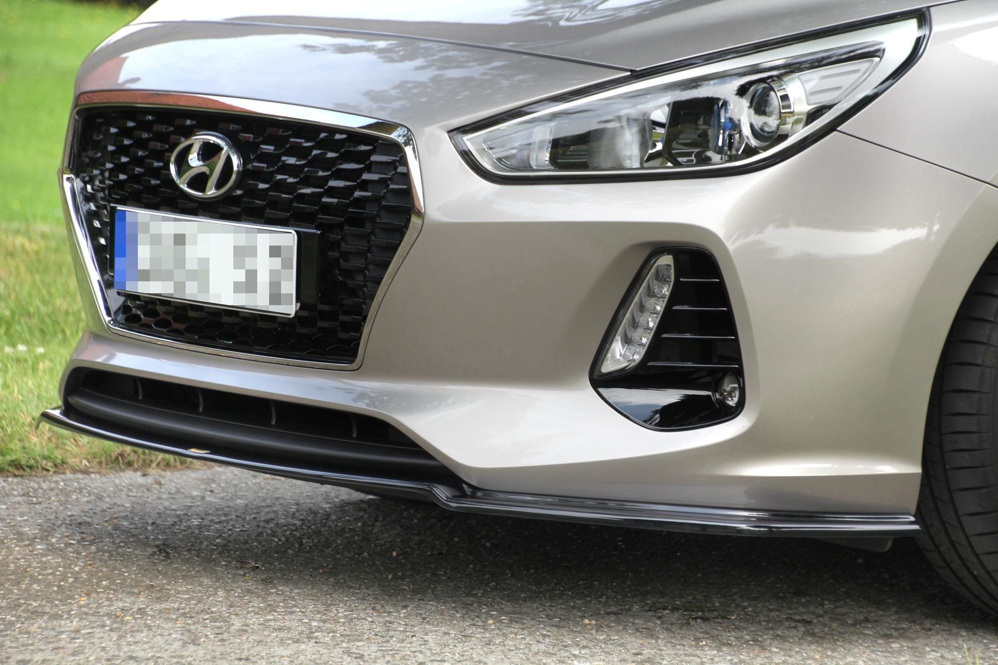 Image of Maxton Voor Bumper Lip V1 Glanzend Zwart ABS Plastic Hyundai I30