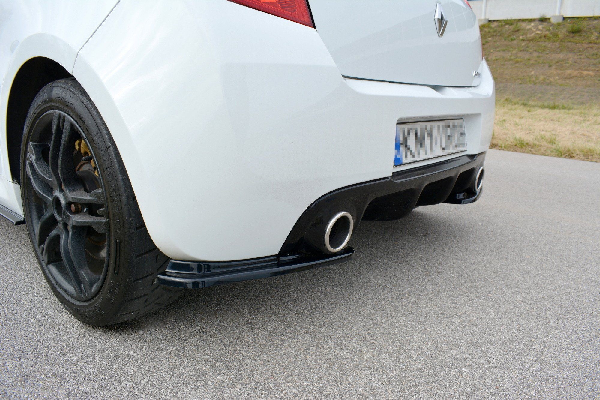 Image of Maxton Achter Bumper Lip Glanzend Zwart ABS Plastic Renault Clio Facelift