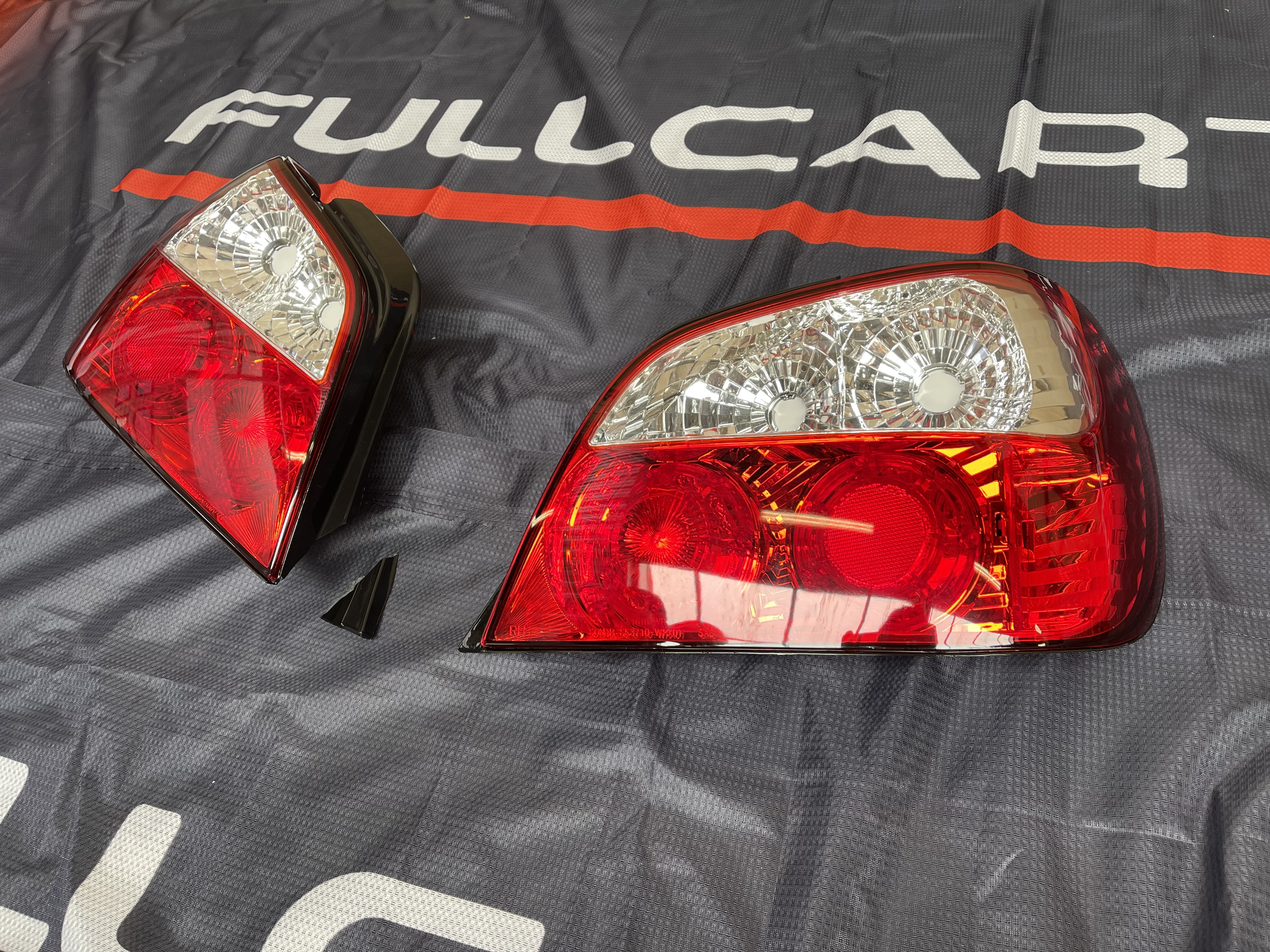 Image of SK-Import Achterlichten JDM Style TWEEDE KANS Rood Subaru Impreza Pre Facelift