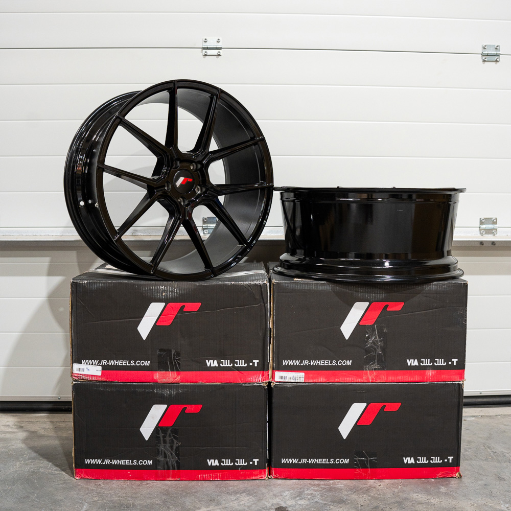 Image of JR-Wheels JR30 TWEEDE KANS Velgen 20 Inch 8.5J ET40 5x112 Gloss Black