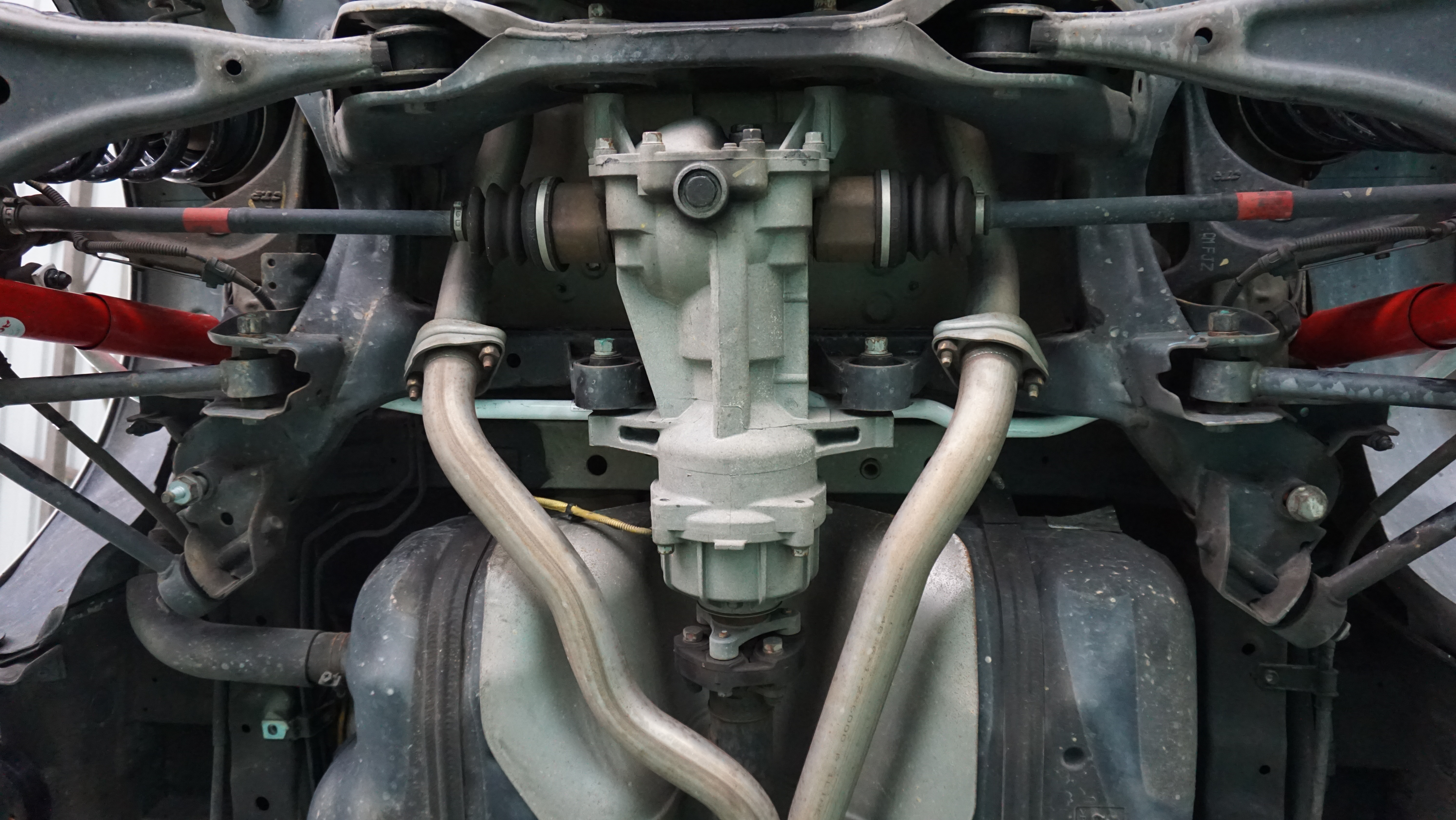 Image of Ultra Racing Achter Stabilisatorstang Wit 20mm Staal Hyundai Santa Fe