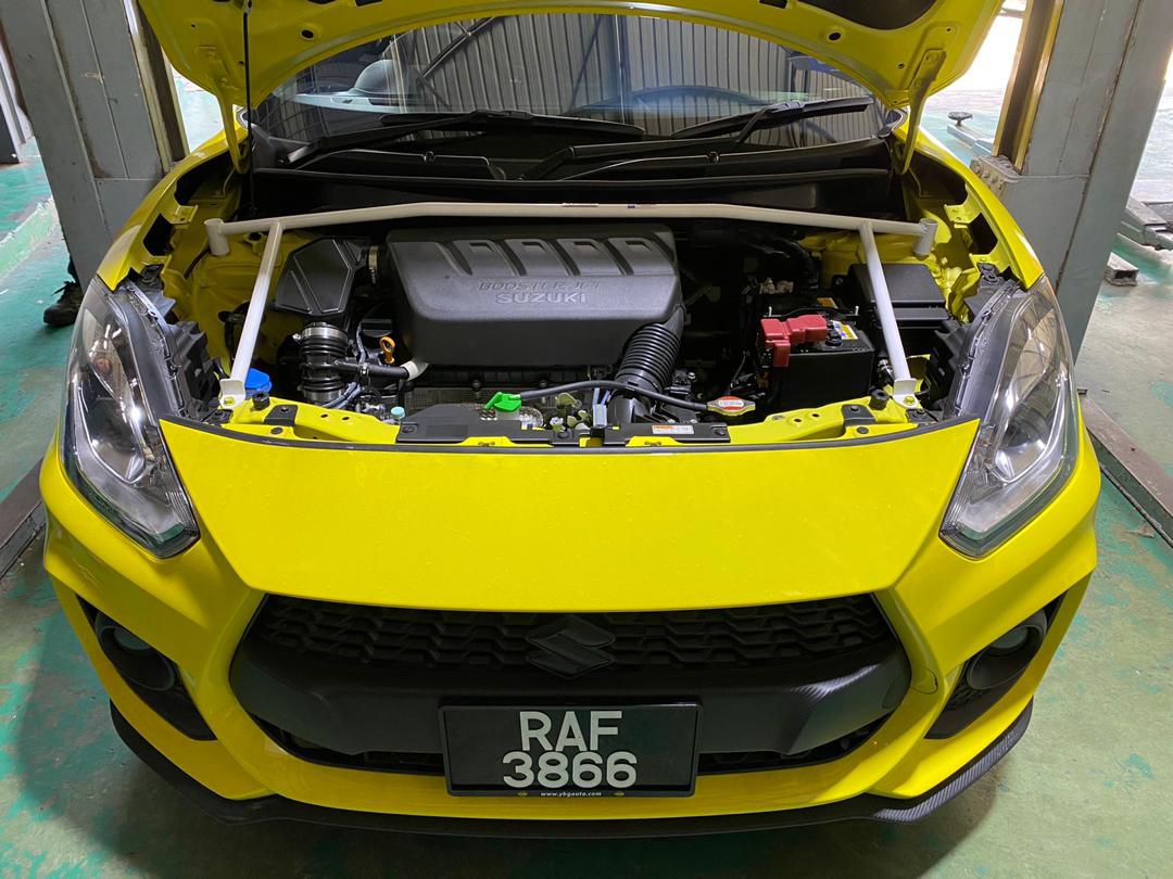 Image of Ultra Racing Voor Veerpootbrug 4 Points Wit Staal Suzuki Swift