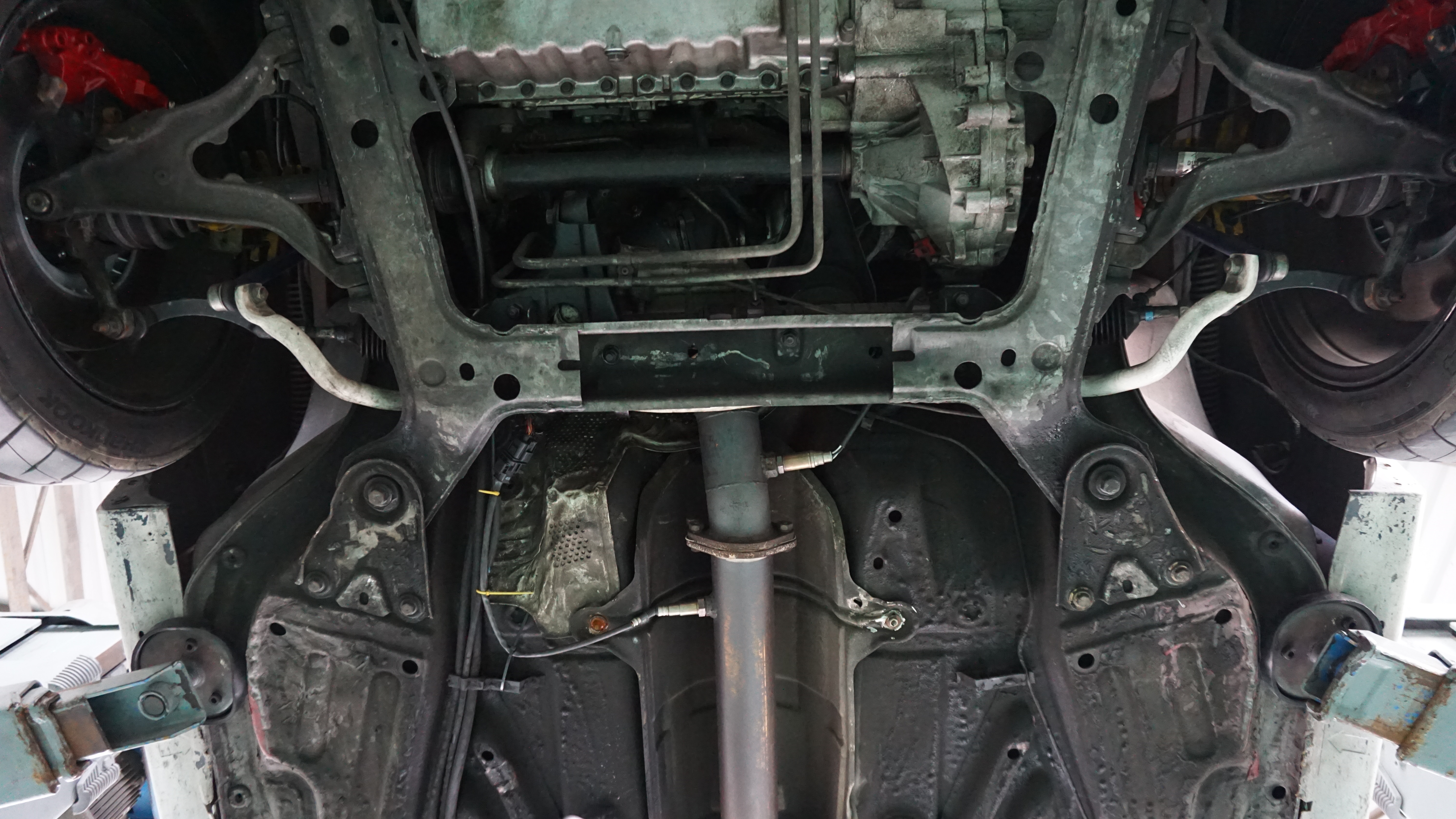 Image of Ultra Racing Voor Stabilisatorstang Wit 25mm Staal Volvo 850
