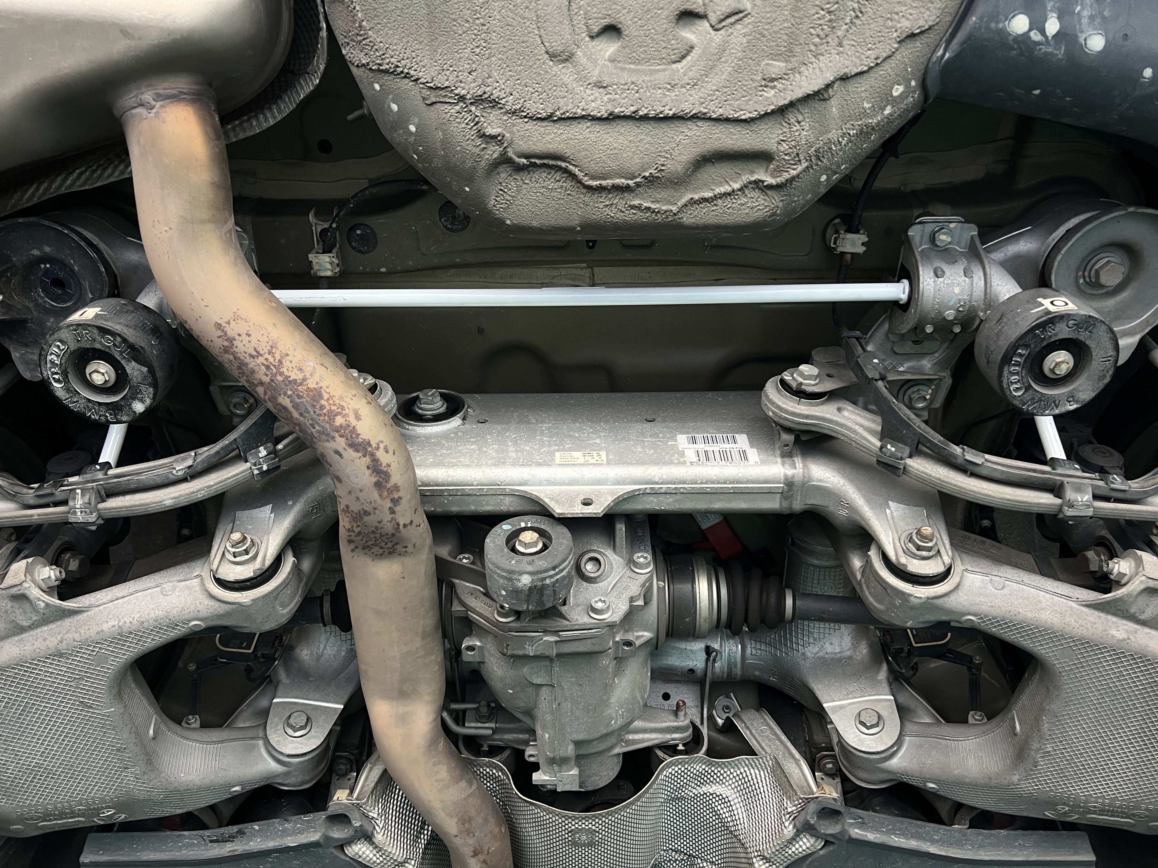 Image of Ultra Racing Achter Stabilisatorstang Wit 16mm Staal BMW 5-serie