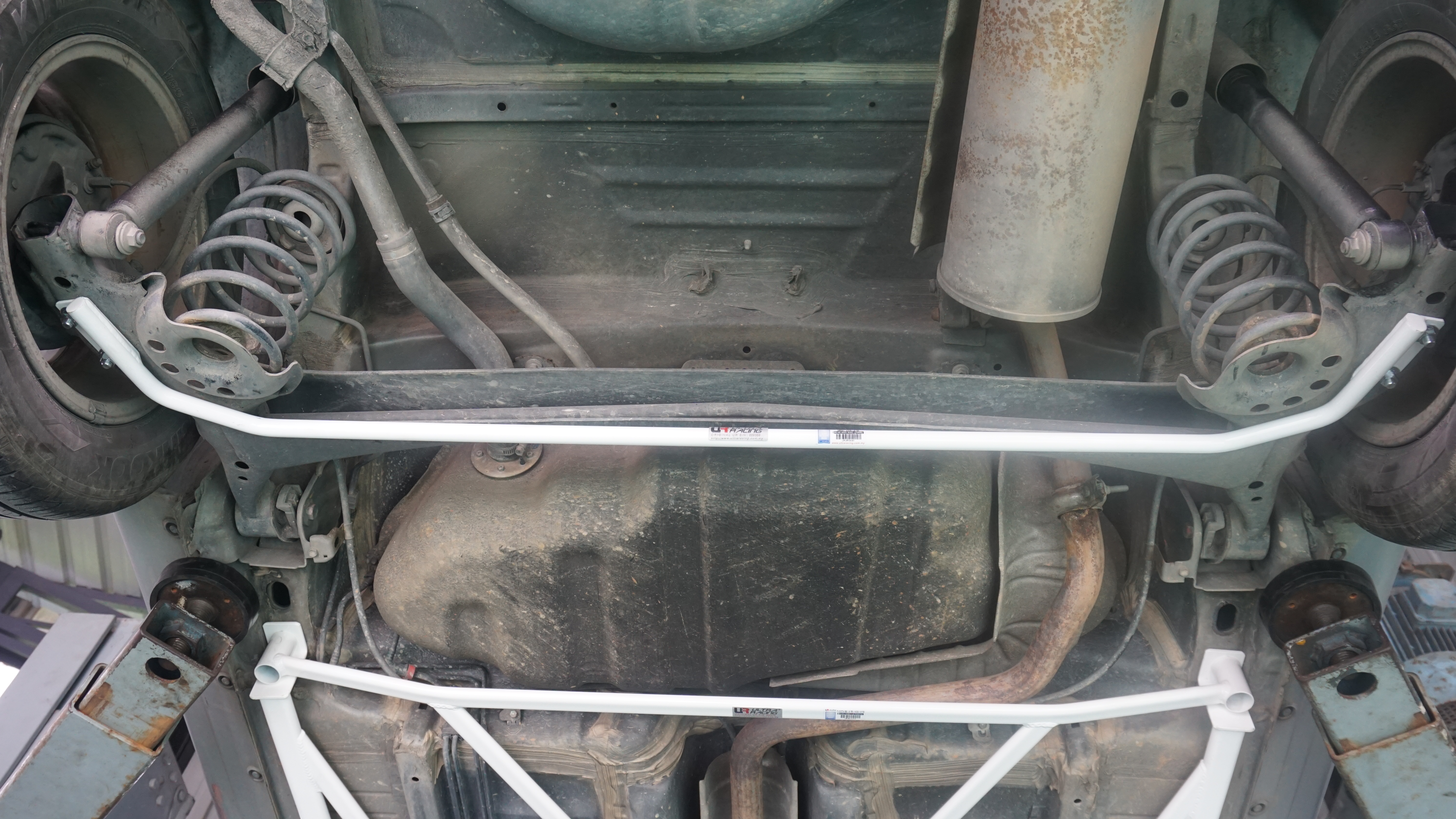 Image of Ultra Racing Achter Stabilisatorstang Wit 19mm Staal Toyota bB