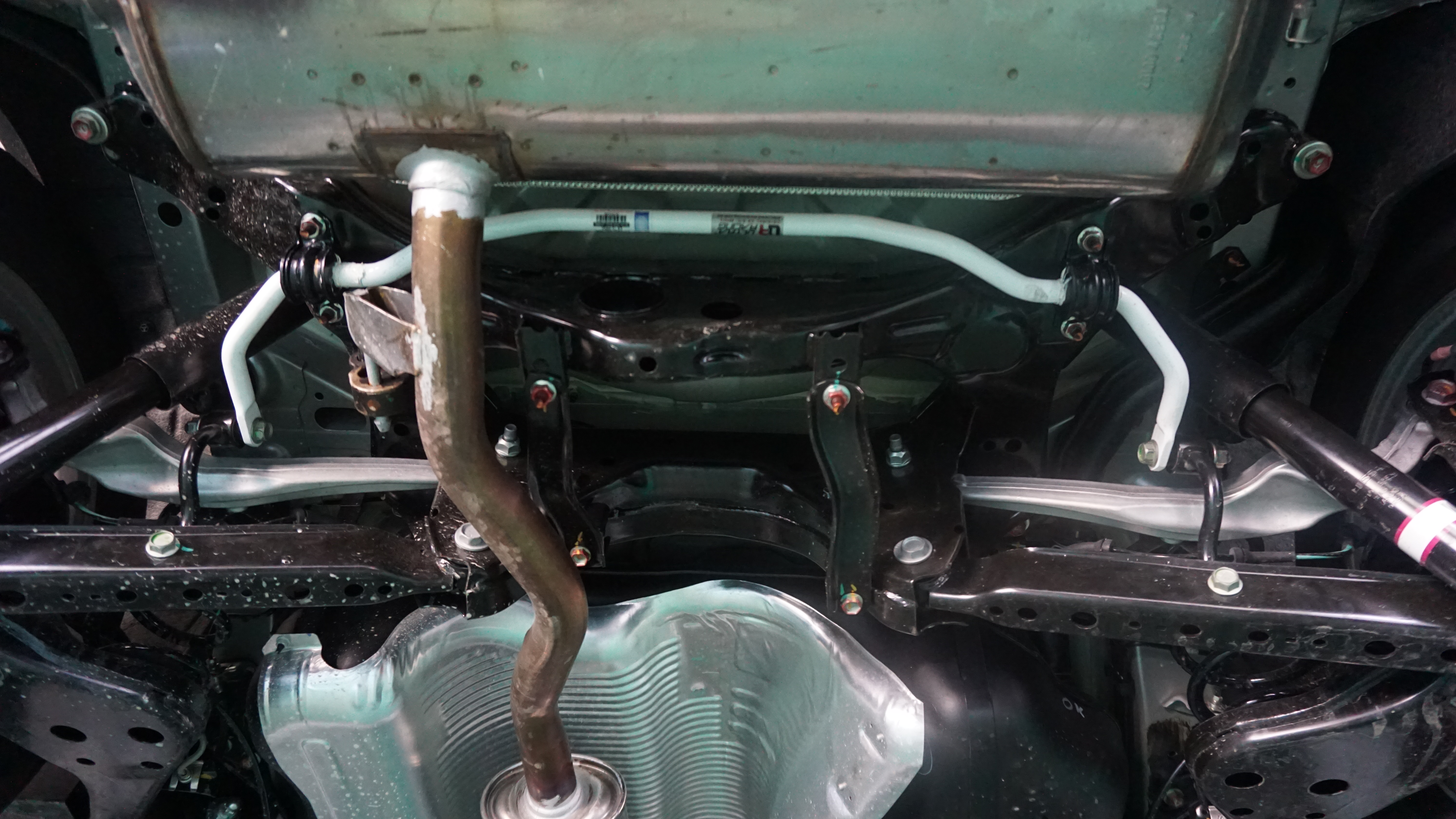 Image of Ultra Racing Achter Stabilisatorstang Wit 19mm Staal Nissan Qashqai