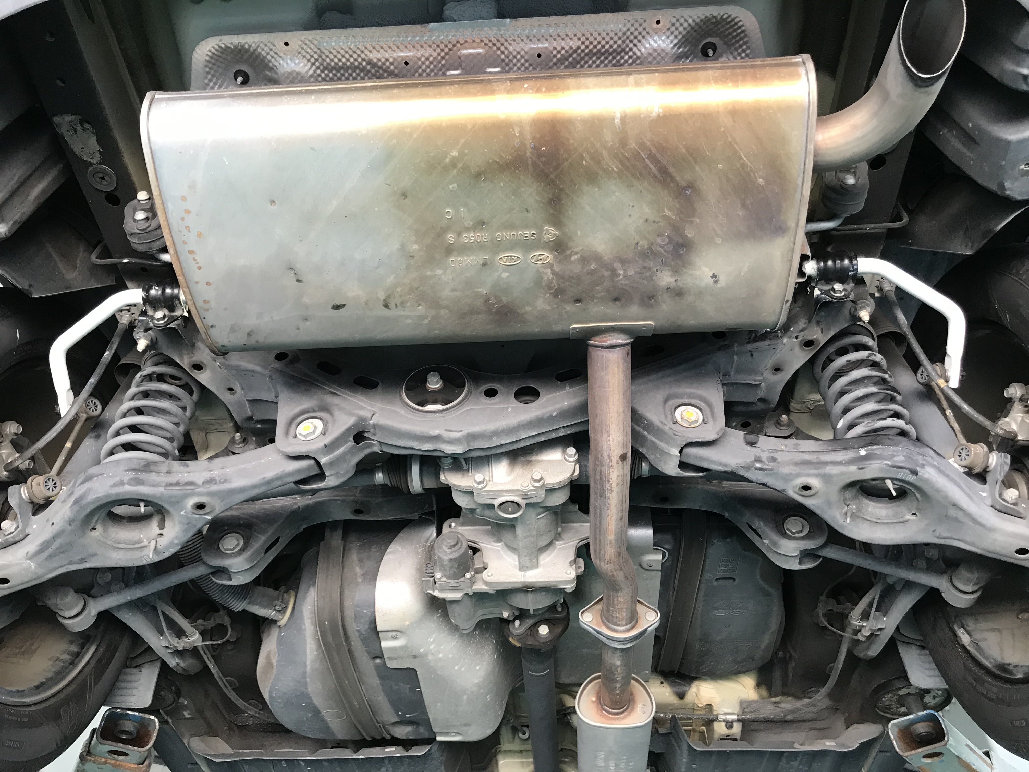 Image of Ultra Racing Achter Stabilisatorstang Wit 20mm Staal Kia Sportage
