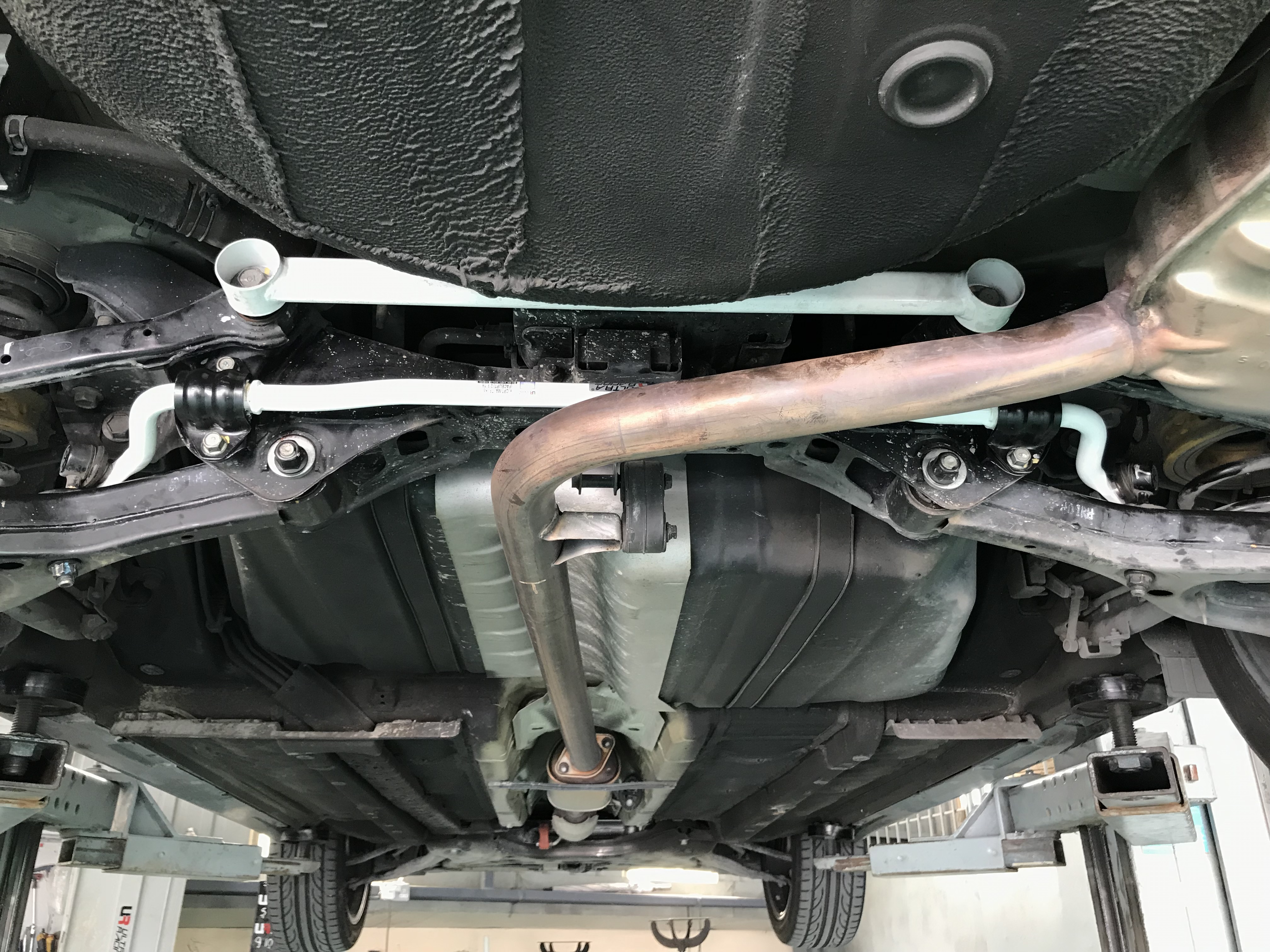Image of Ultra Racing Achter Stabilisatorstang Wit 20mm Staal Kia Optima