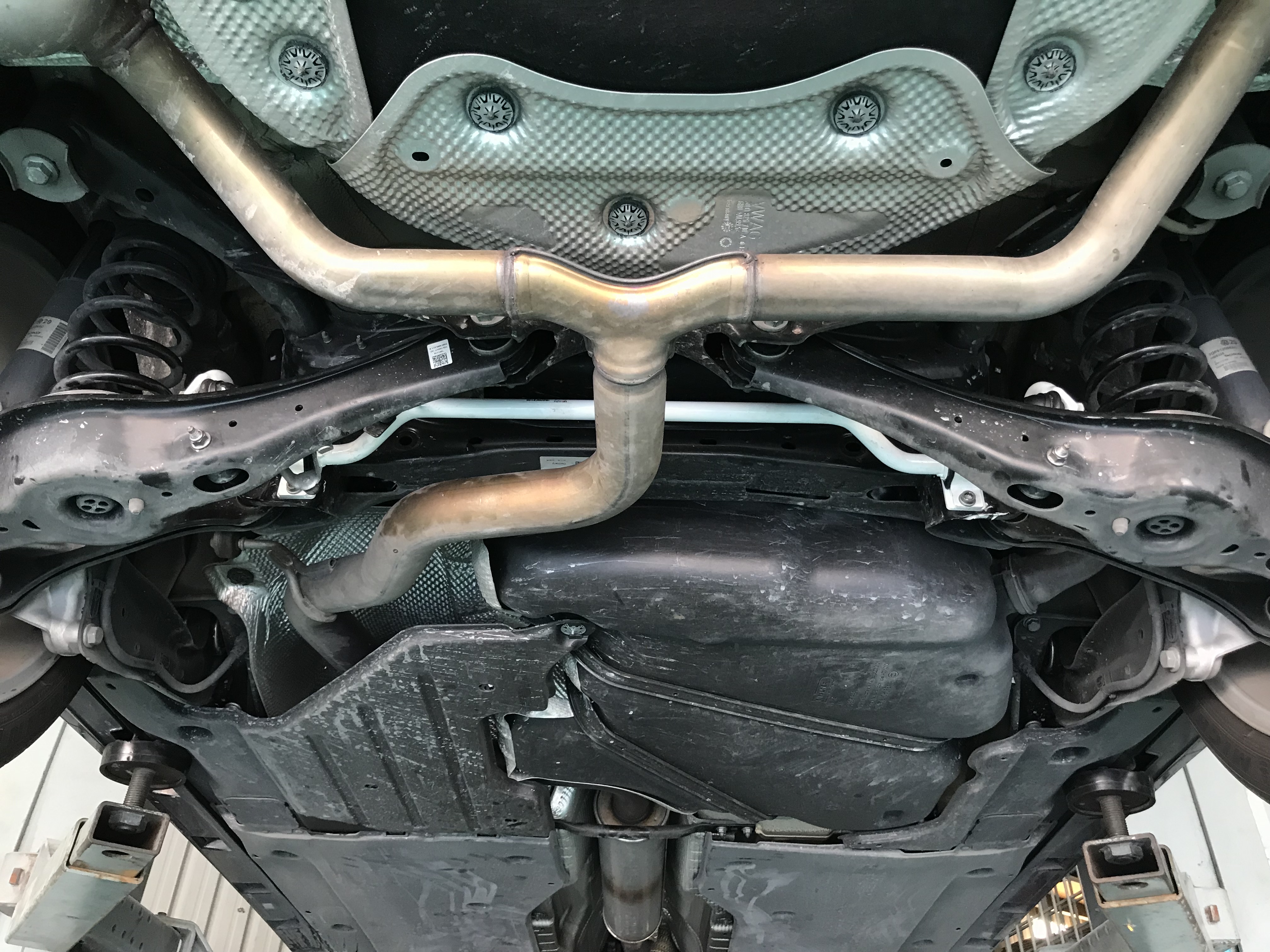 Image of Ultra Racing Achter Stabilisatorstang Wit 21mm Staal Audi,Seat,Volkswagen