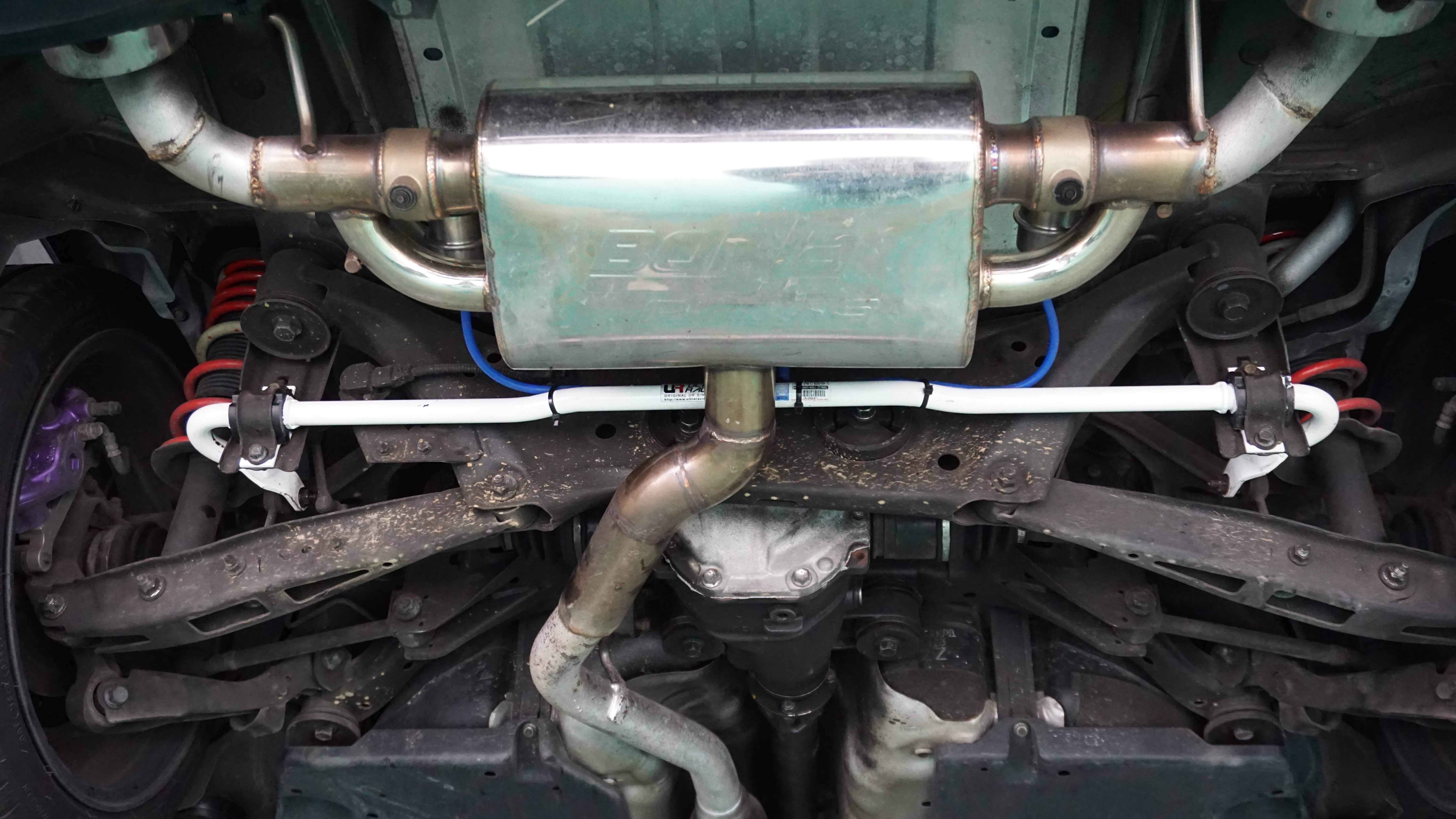 Image of Ultra Racing Achter Stabilisatorstang Wit 22mm Staal Subaru,Toyota