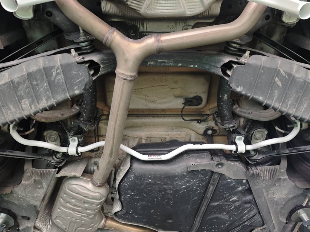 Image of Ultra Racing Achter Stabilisatorstang Wit 22mm Staal Audi A4