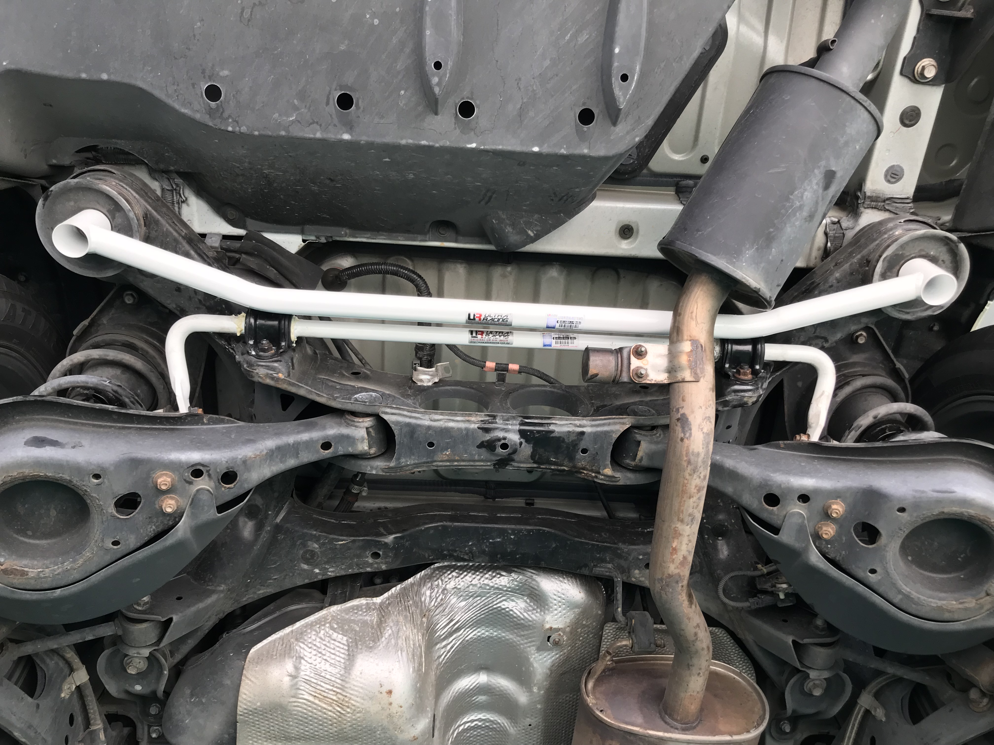 Image of Ultra Racing Achter Stabilisatorstang Wit 23mm Staal Lexus RX270