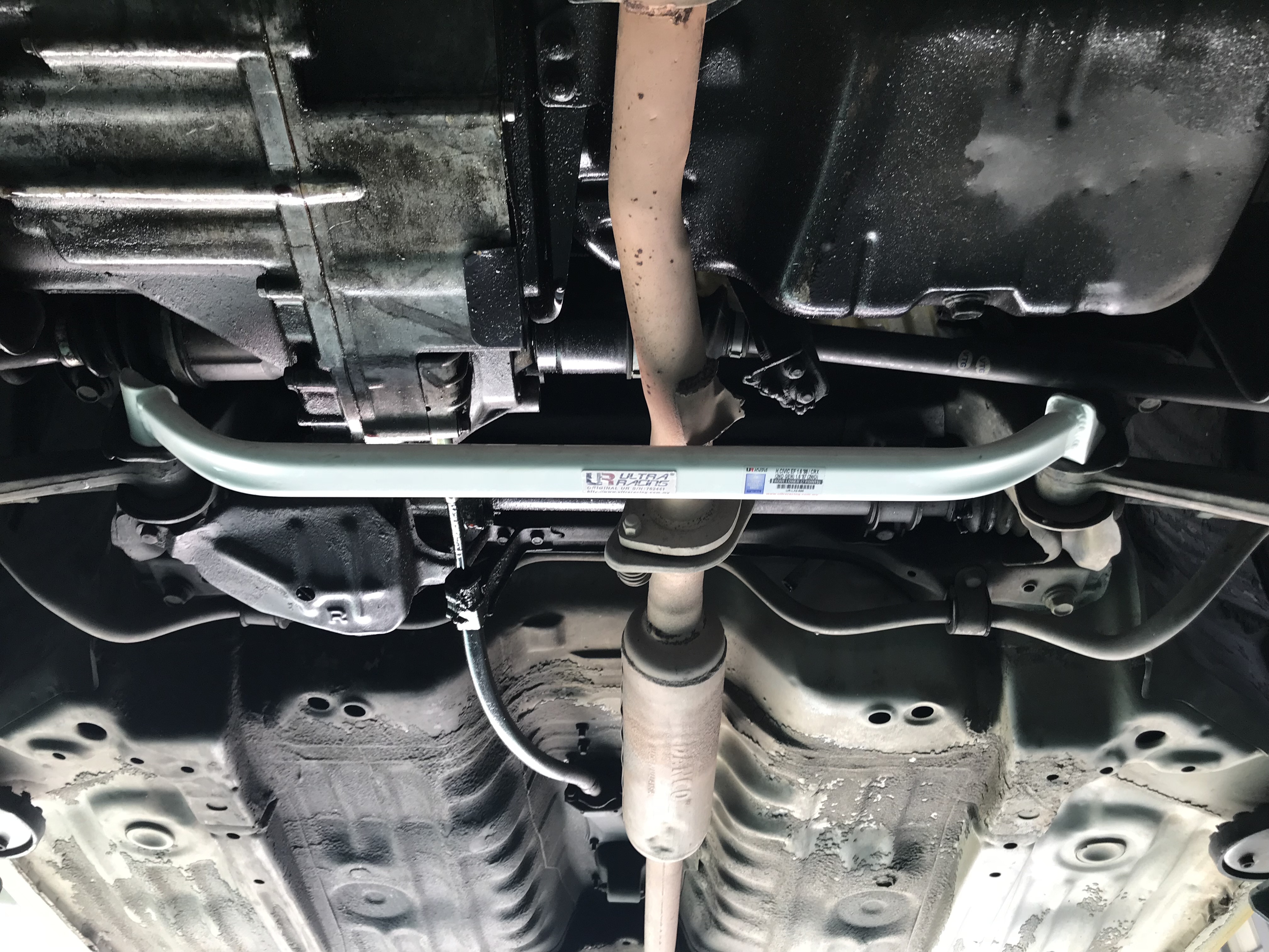 Image of Ultra Racing Voor Onderste Veerpootbrug Wit Staal Honda Civic,CRX