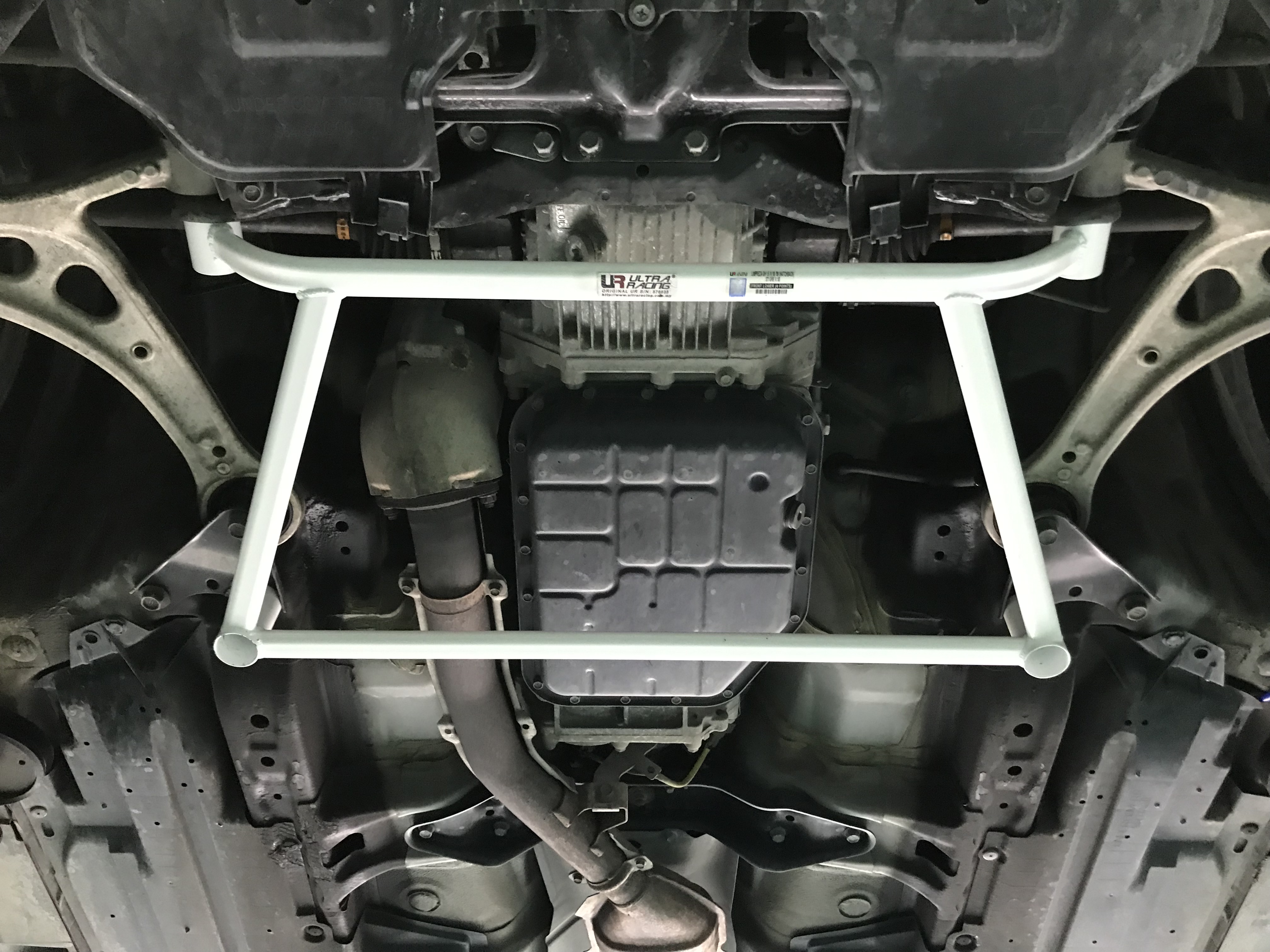 Image of Ultra Racing Voor H-Brace 4 Points Wit Staal Subaru Impreza