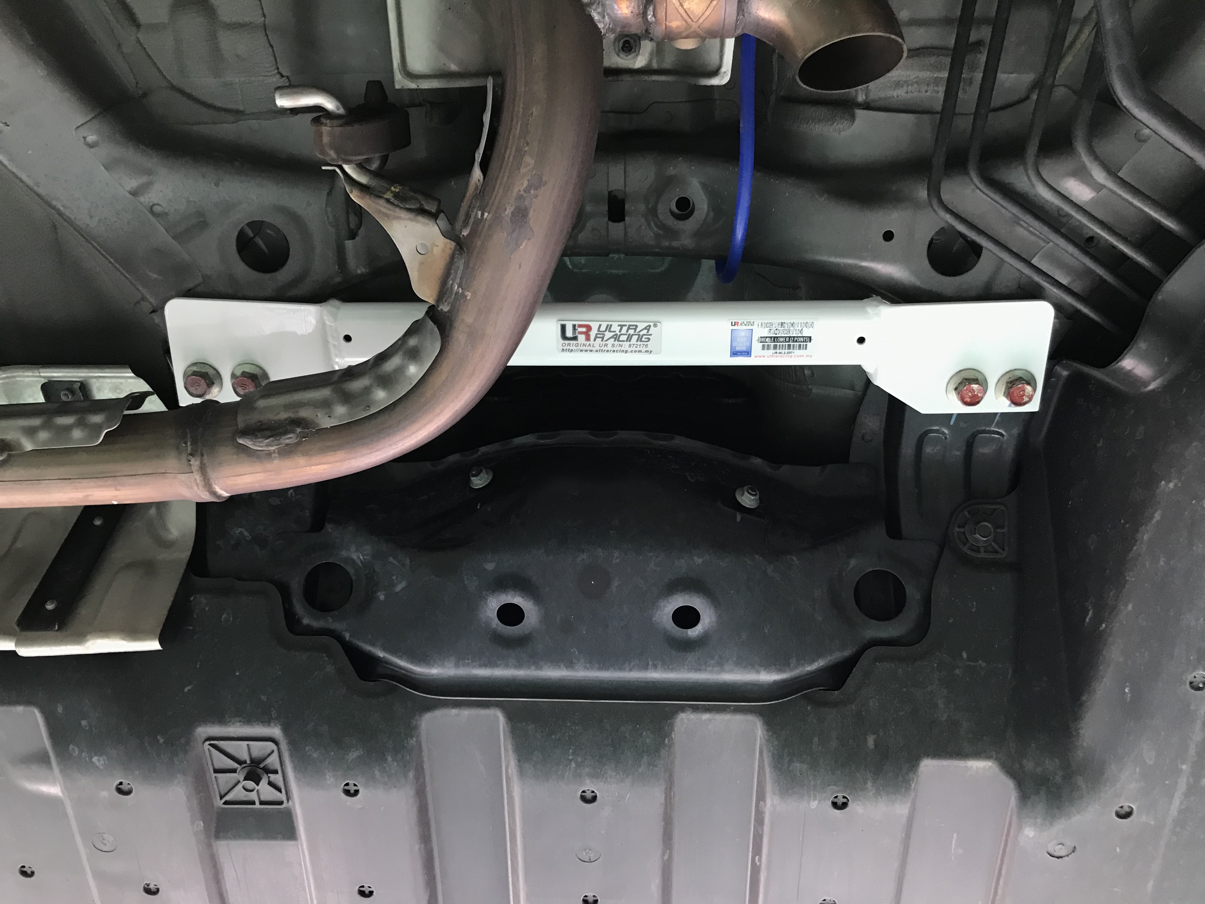 Image of Ultra Racing Onderste Middenbeugel 2 Points Wit Staal Honda Fit,HR V,Jazz