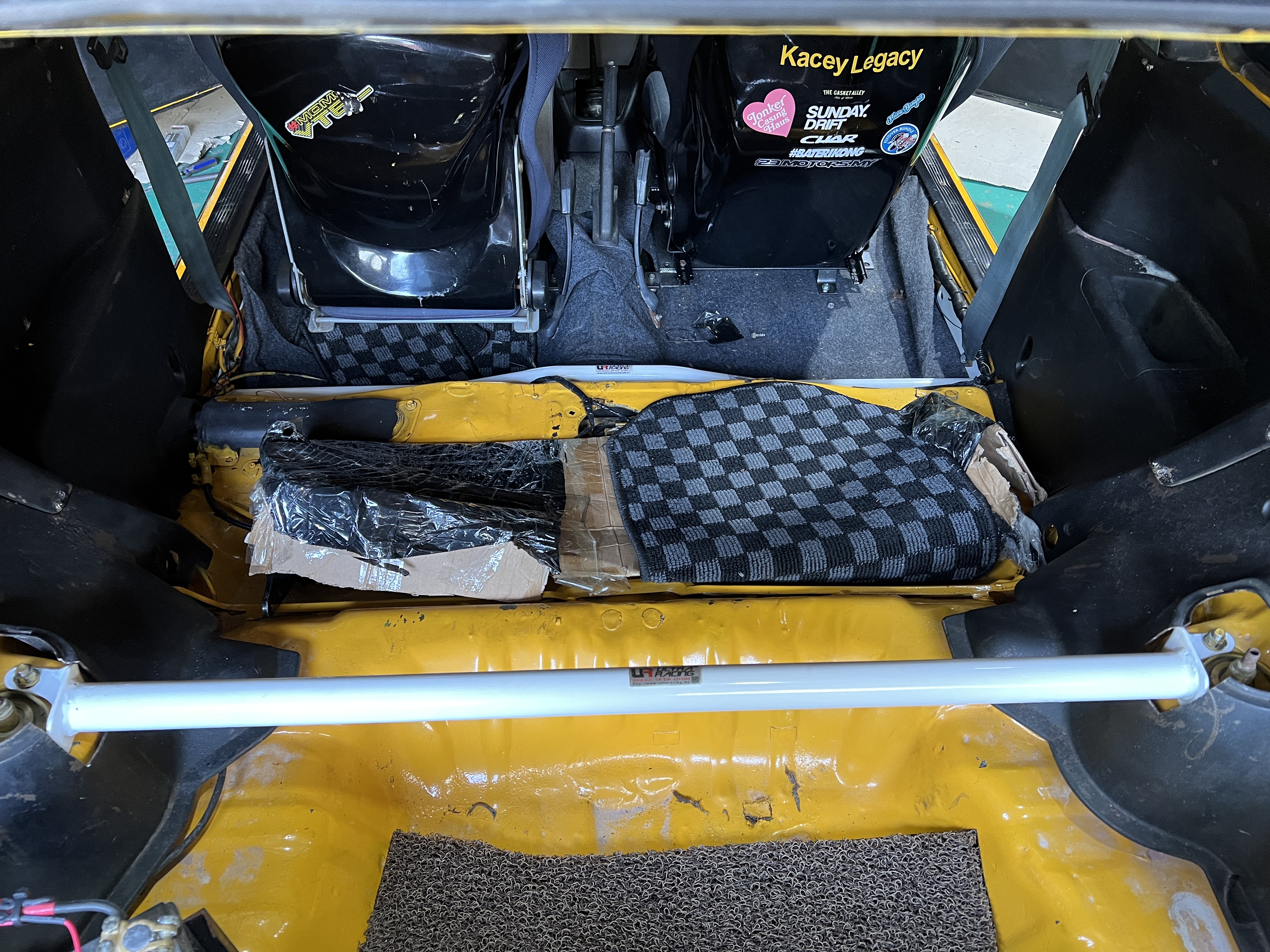 Image of Ultra Racing Achter Veerpootbrug Wit Staal Honda Civic,Del Sol,Integra