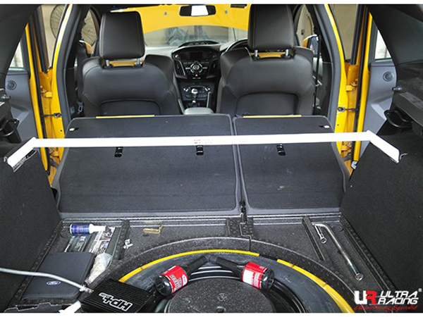 Image of Ultra Racing Achter Veerpootbrug 2 Points Wit Staal Ford Focus