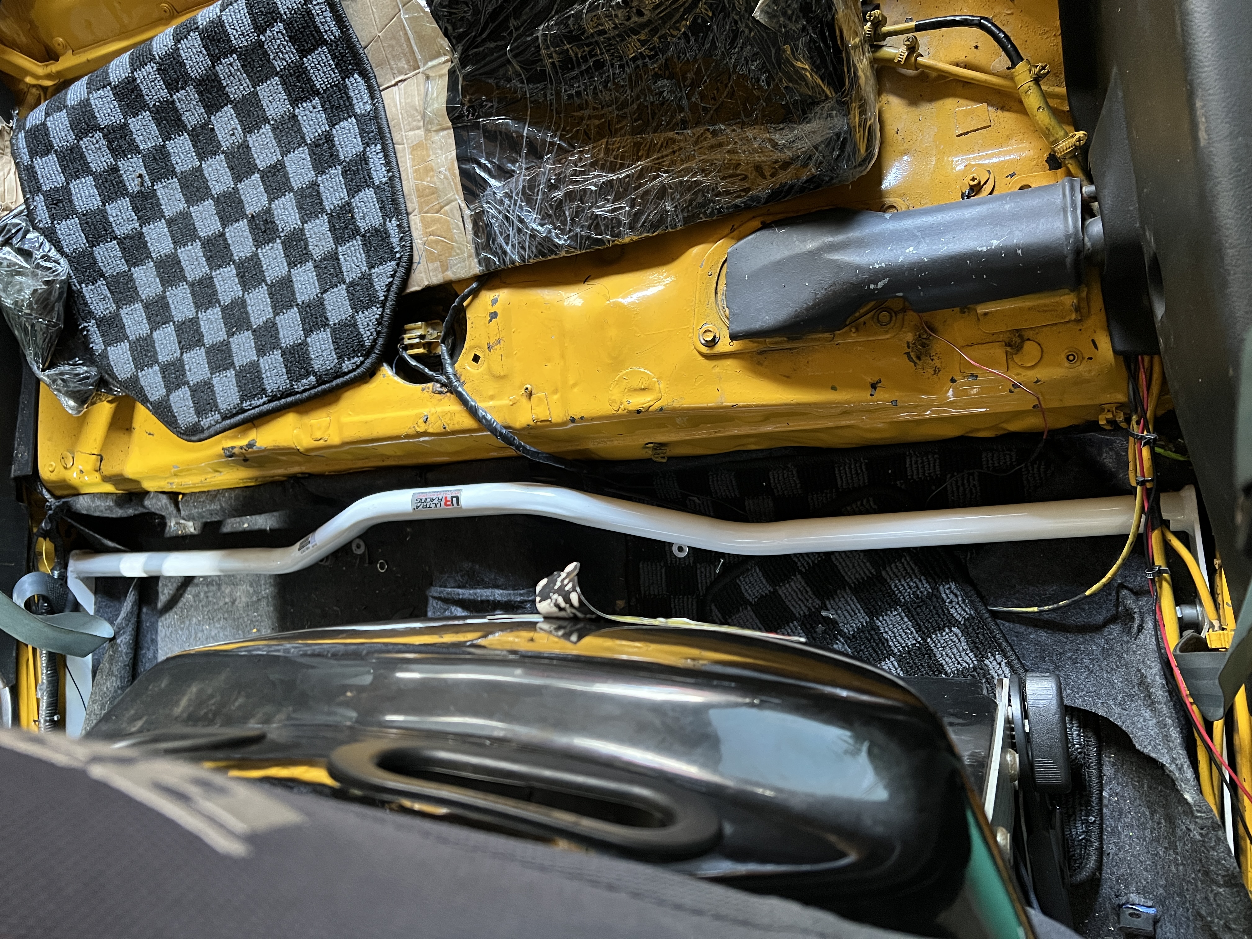 Image of Ultra Racing Centrale Vloer Stang 2 Points Wit Staal Honda Civic,CRX