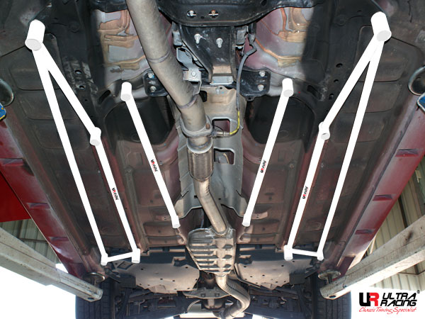 Image of Ultra Racing Side Bars 4 Points Wit Staal Subaru Impreza