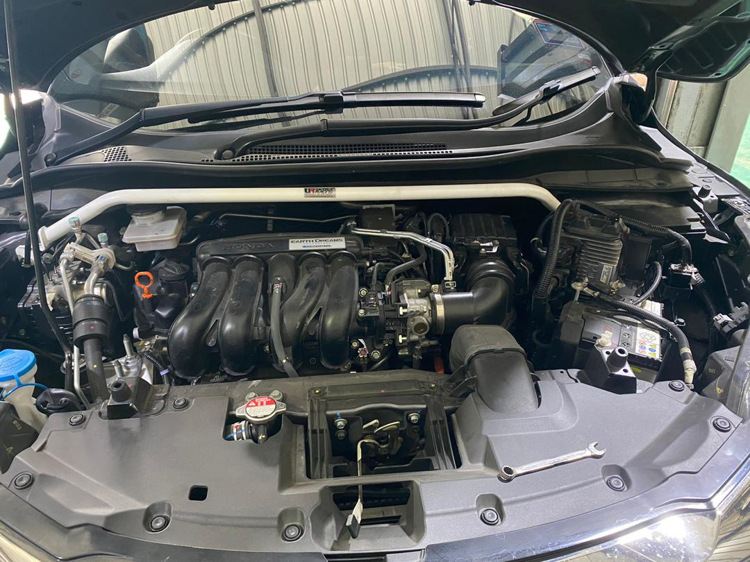 Image of Ultra Racing Voor Veerpootbrug 2 Points Wit Staal Honda HR-V