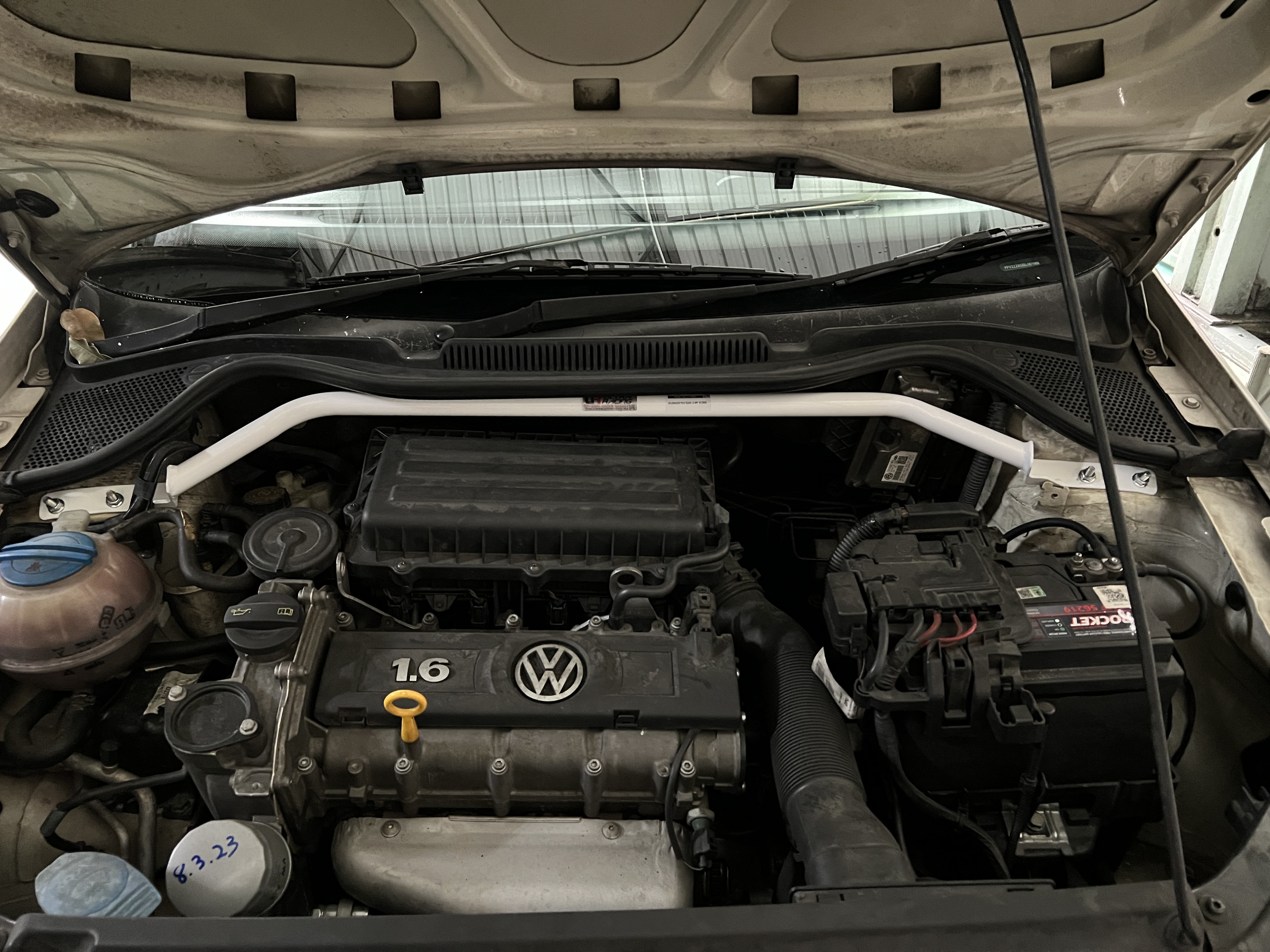 Image of Ultra Racing Voor Veerpootbrug Wit Staal Volkswagen Polo