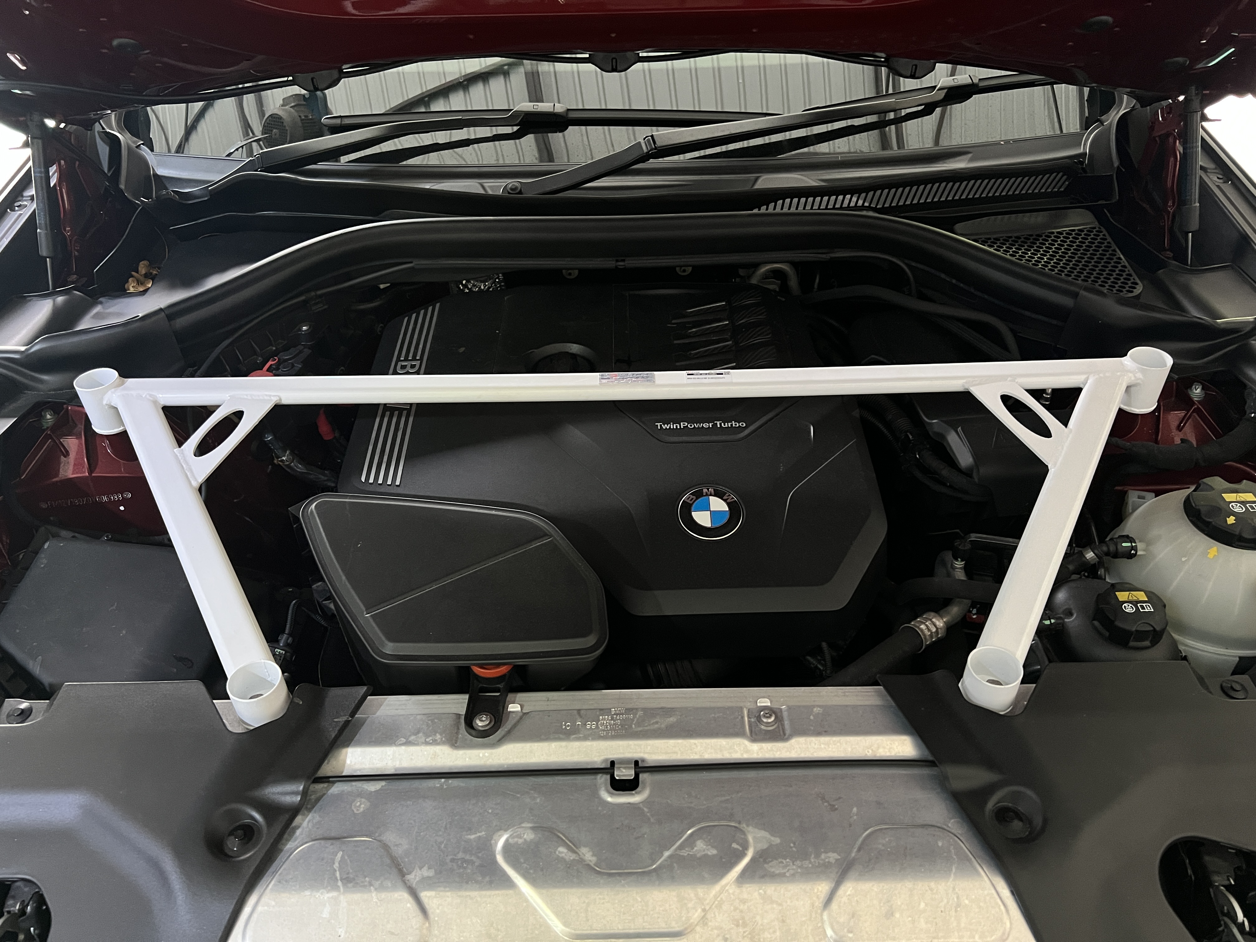 Image of Ultra Racing Voor Veerpootbrug Wit Staal BMW X4