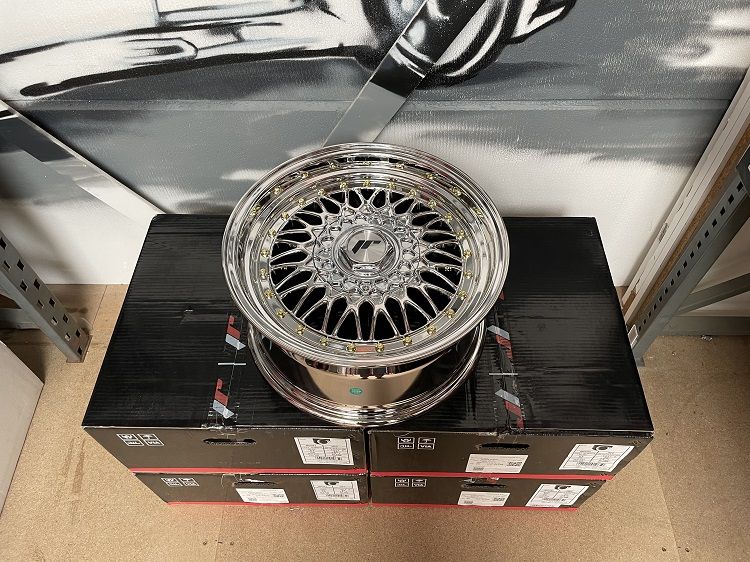 Image of JR-Wheels JR9 Set Of 4 Velgen 16 Inch 7.5J ET25 5x100