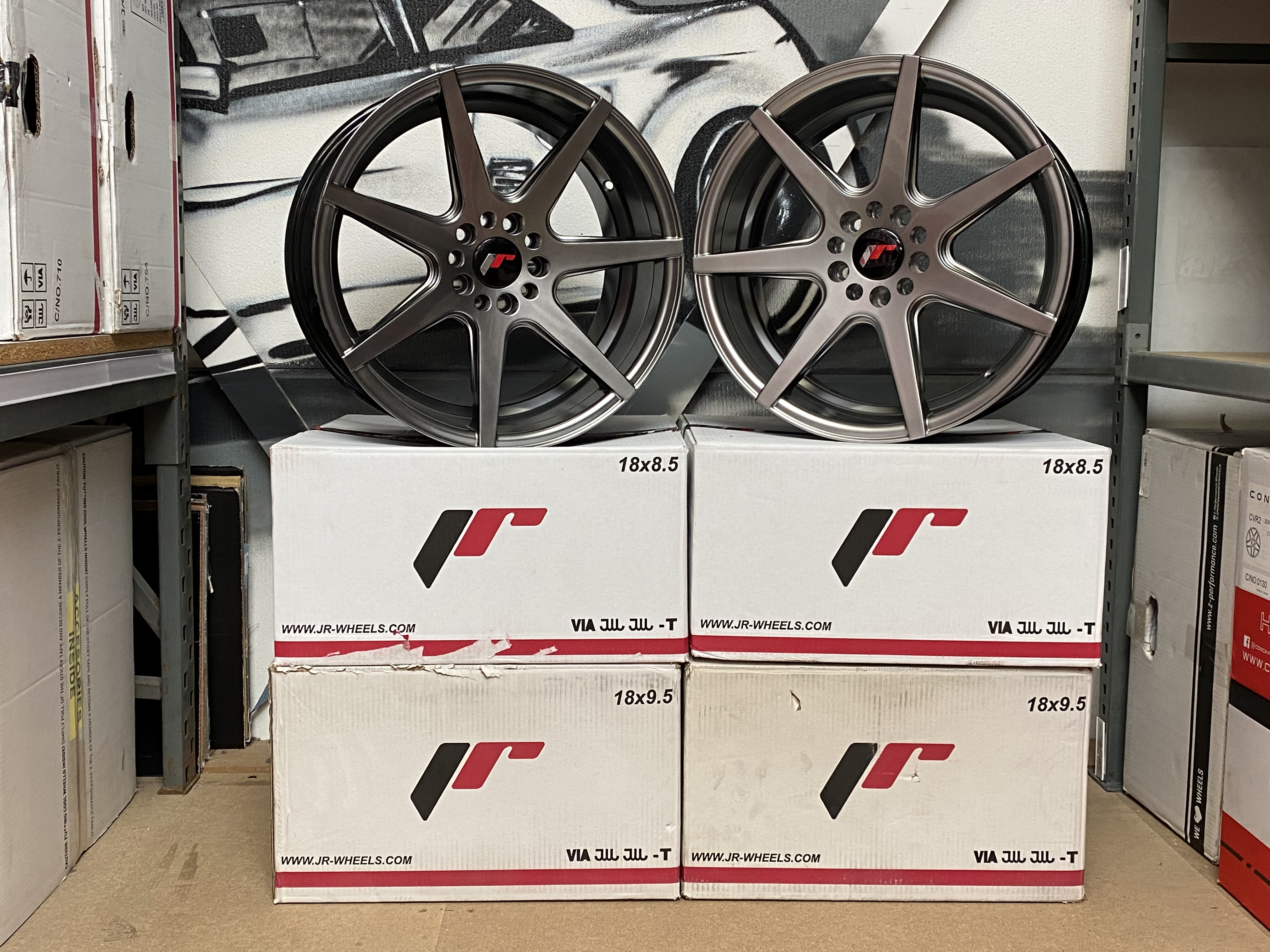 Image of JR Wheels JR20 2x 18x8.5 ET40 2x 18x9.5 ET40 5x112/114.3