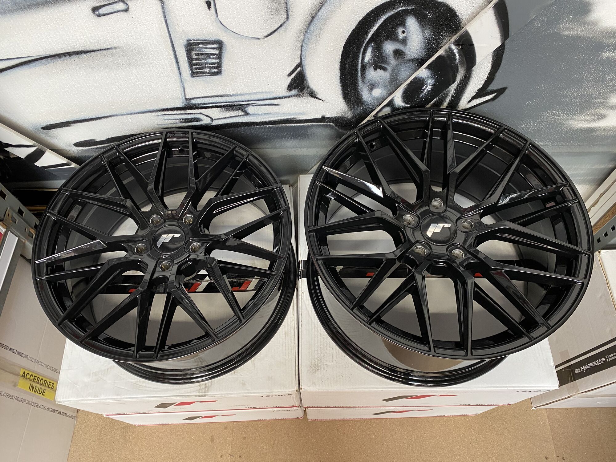 Image of JR-Wheels JR28 2x 19 inch 8,5J ET20 2x 19 inch 9,5J ET20 5x120