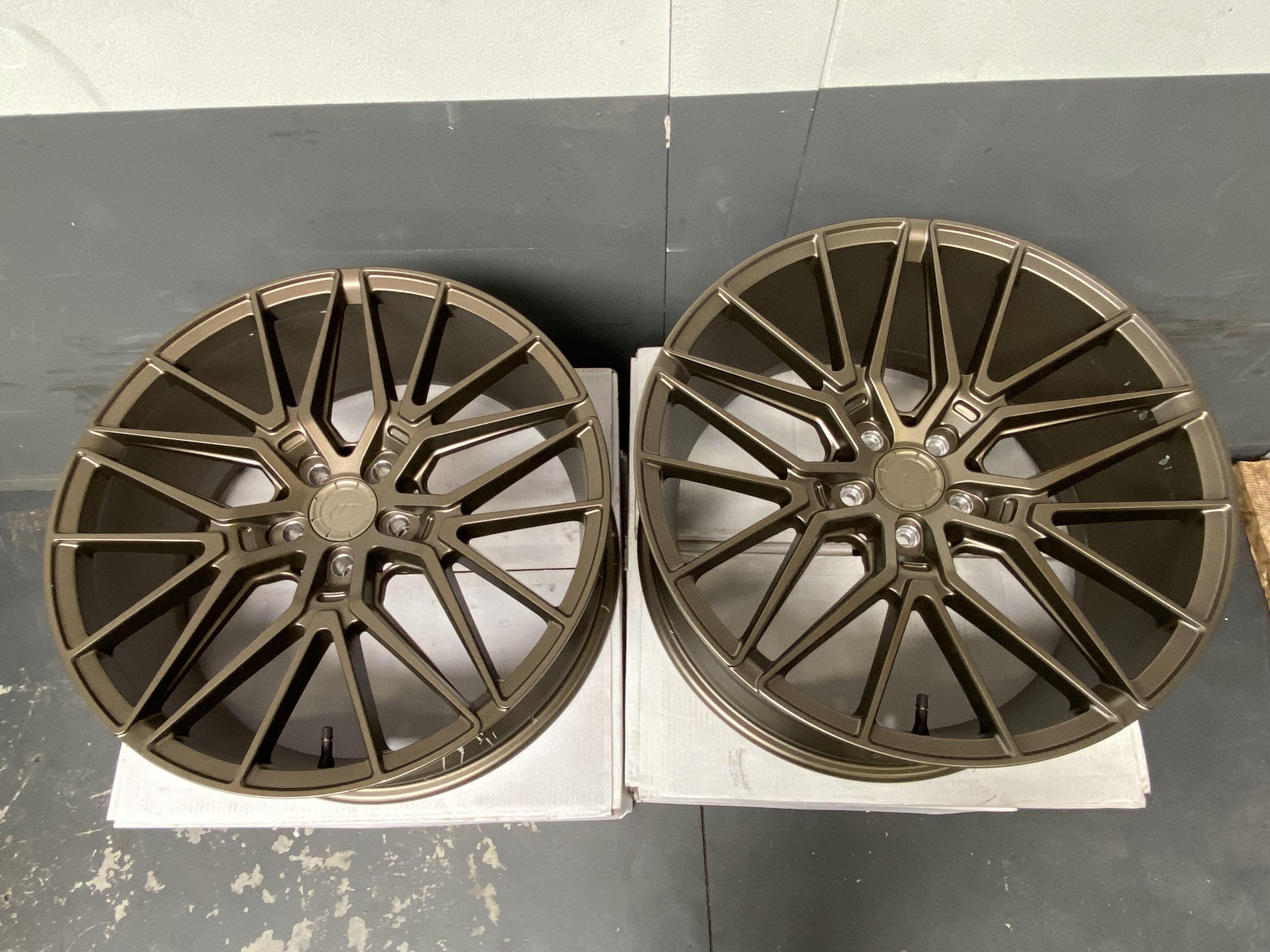 Image of JR-Wheels JR38 Velgen 20 Inch 8.5J ET28-44 5x112