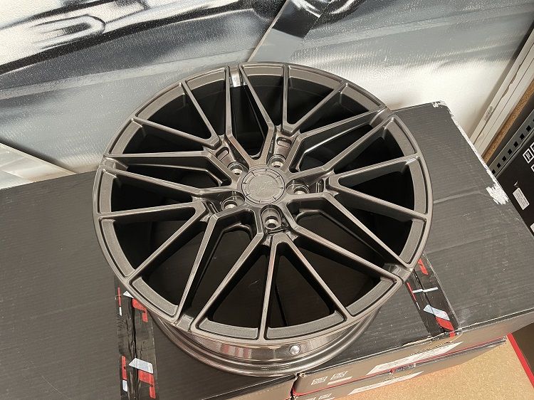 Image of JR-Wheels JR38 Velgen 18 Inch 8J ET40 5x120 Hyper Grijs