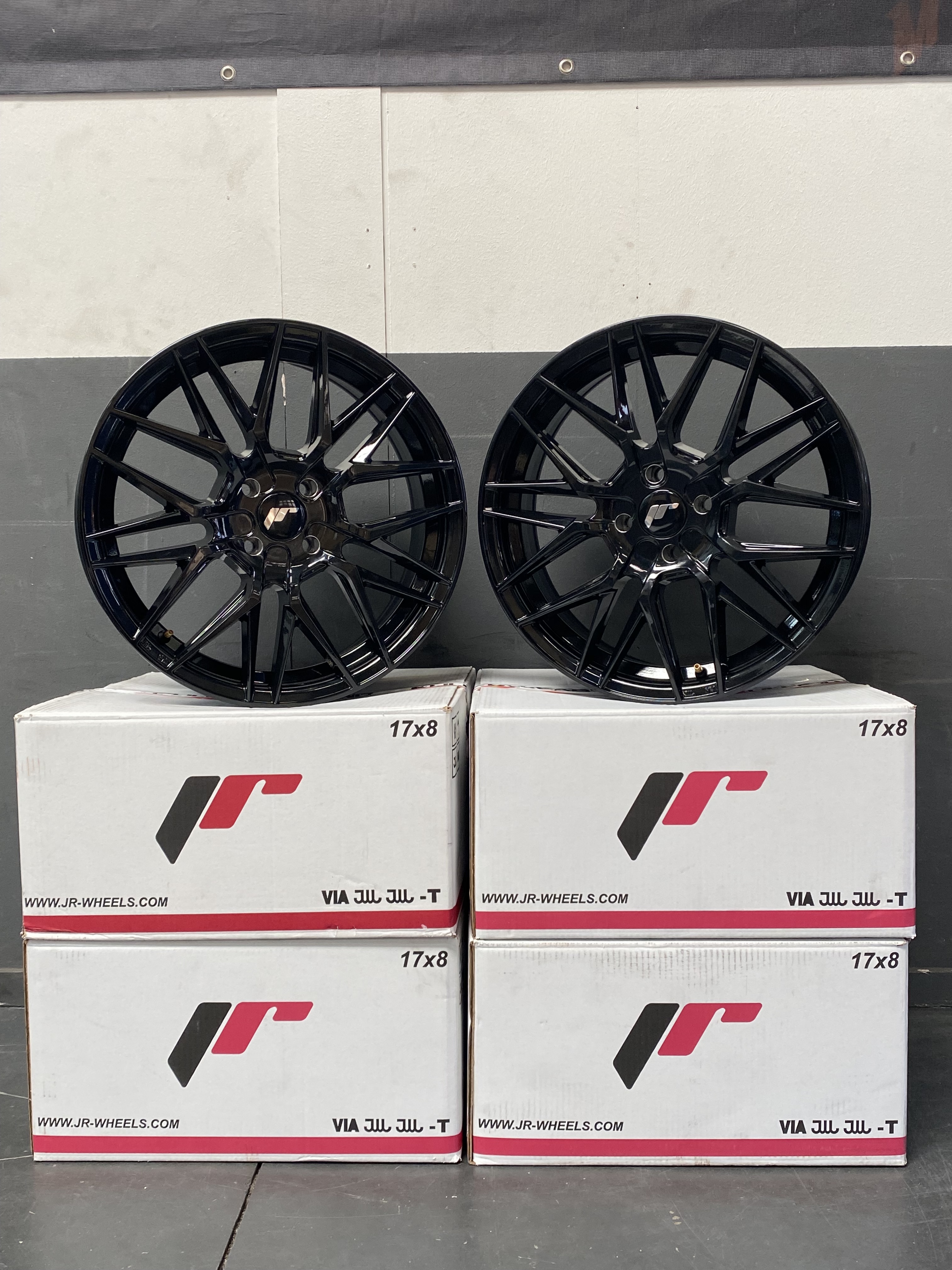 Image of JR-Wheels JR28 Velgen 17 Inch 7J ET25 4x100