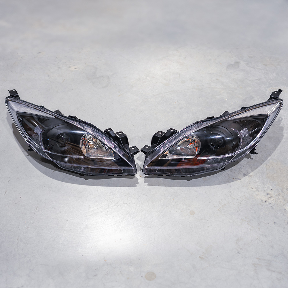 Image of SK-Import Koplampen TWEEDE KANS Black Housing Mazda 3