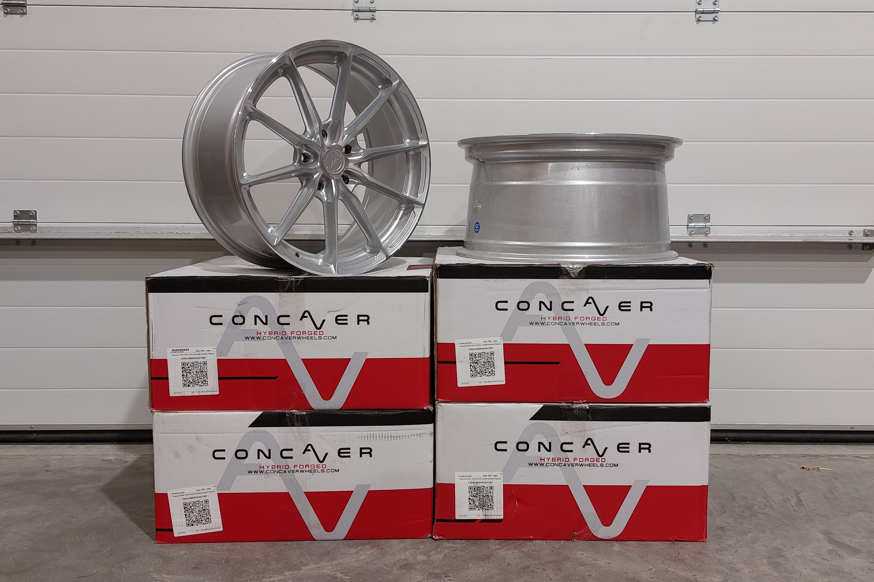 Image of JR-Wheels JR37 TWEEDE KANS 2x 19x8.5 ET45 / 2x 19x9.5 ET40 5x120 Silver Machined Face