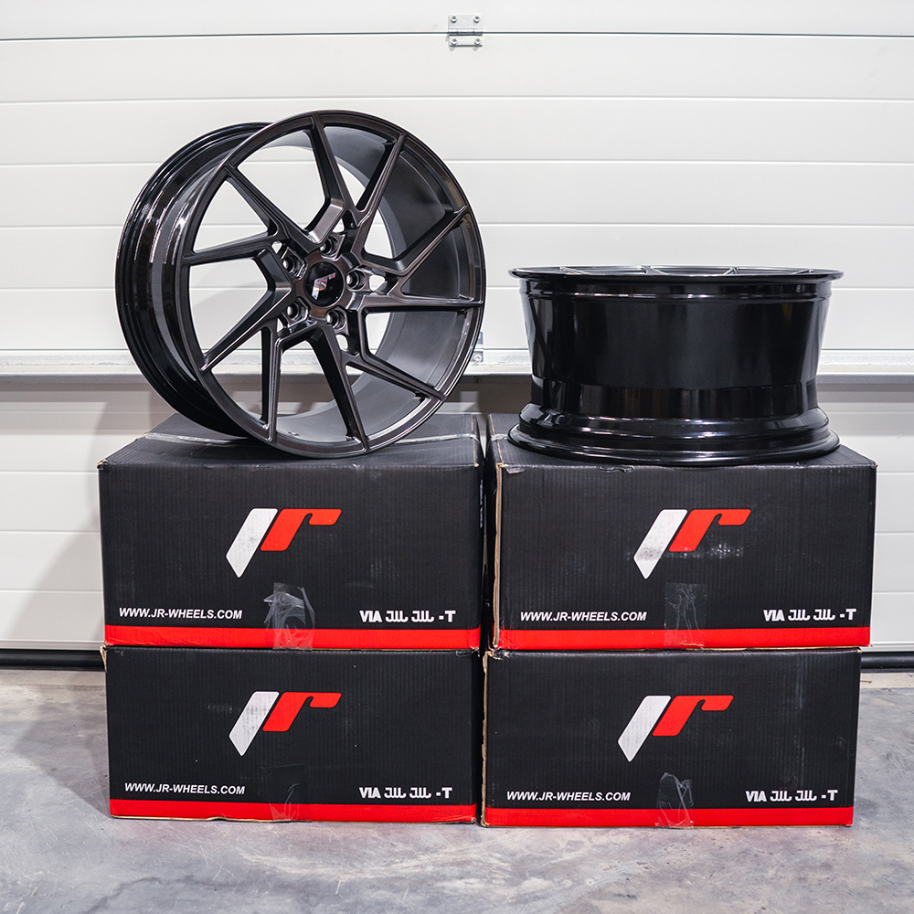 Image of JR-Wheels JR33 TWEEDE KANS 2x 19x8,5 ET35 + 2x19x9,5 ET35 5x120 Hyper Black